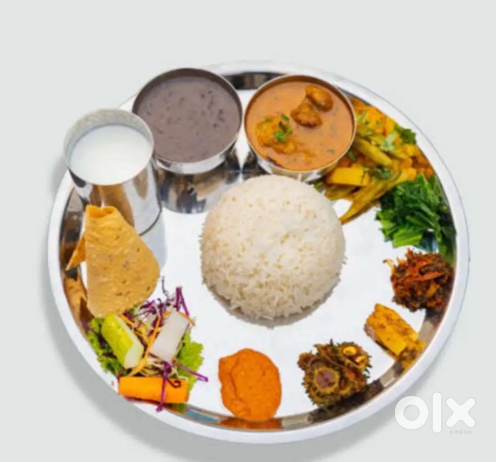 आवश्यकता है घर पर खाना बनाने हेतु एक लड़की की