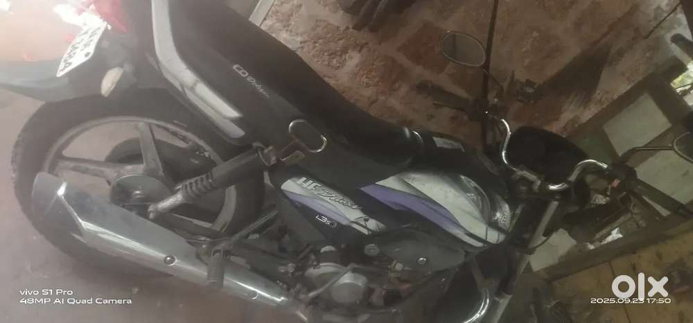 Hero hf deluxe well maintained back tyre new