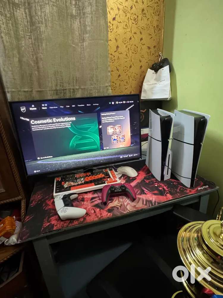 PS5 DIGITAL 1 MONTH OLD . 2K 144HZ MONITOR 11K  PINK PS5 CONTROLLER 3K