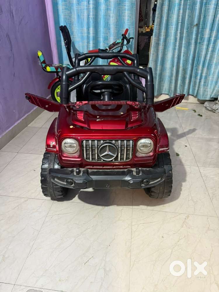 Toyify Battery Operated Jeep for Kids 1 to 8 Years 4x4