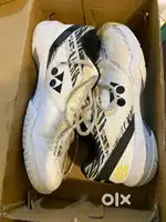 65Z SHB white tiger. Badminton shoes