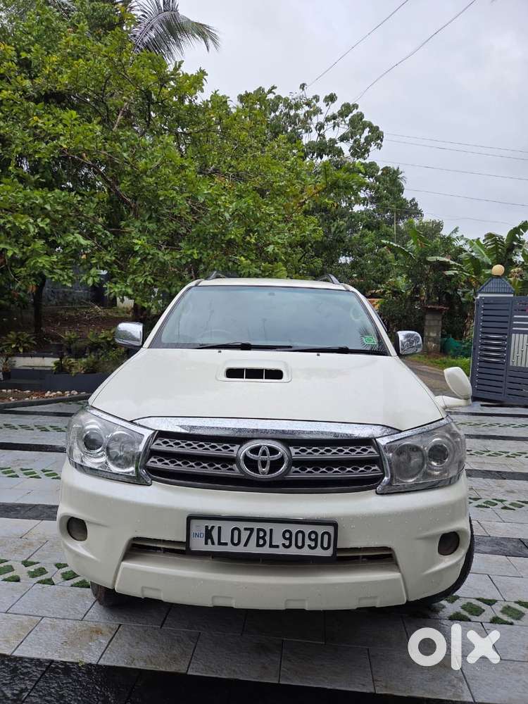 Toyota Fortuner 2010 Model For Sale in Thiruvalla