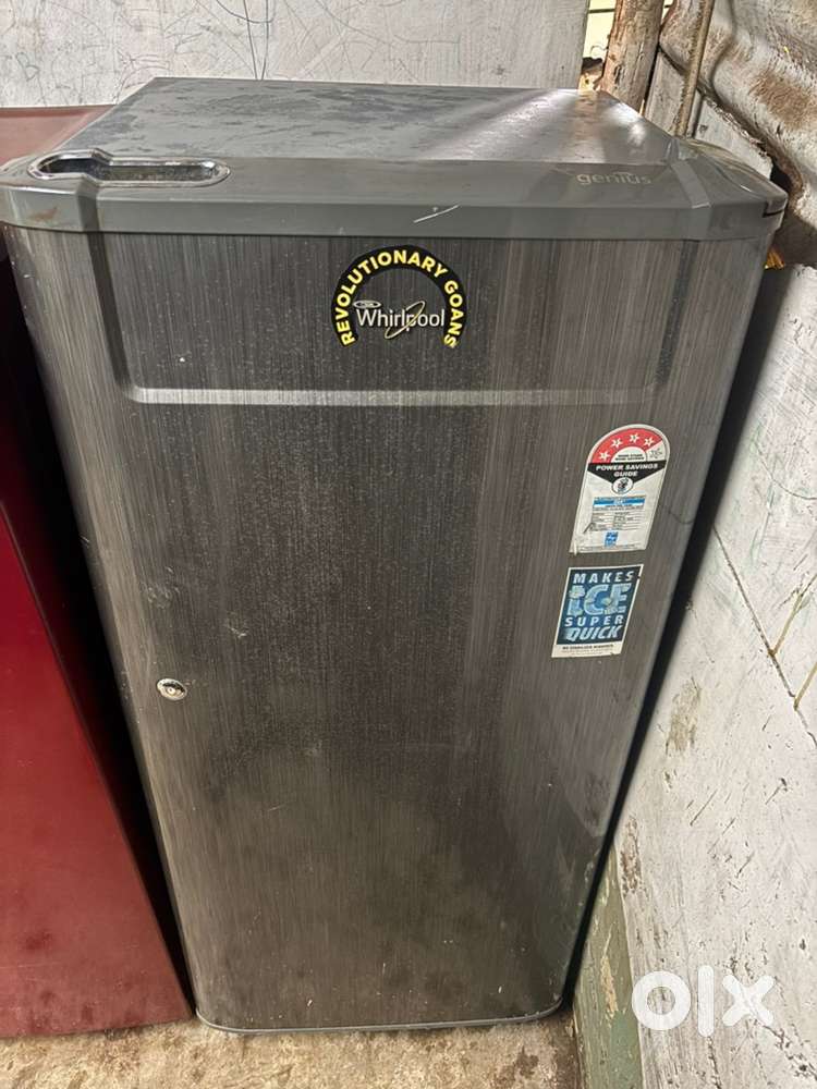 Whirlpool 190 liter refrigerator available good condition