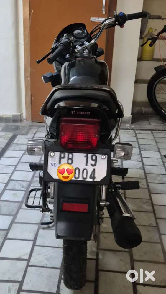 splendor plus z black 2024 model showroom condition