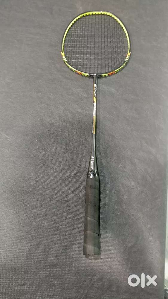 Badminton racket