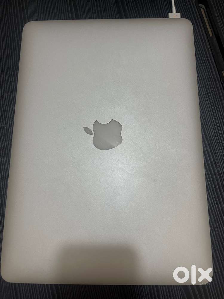 Macbook Air 8Gb and 256 GB RAM