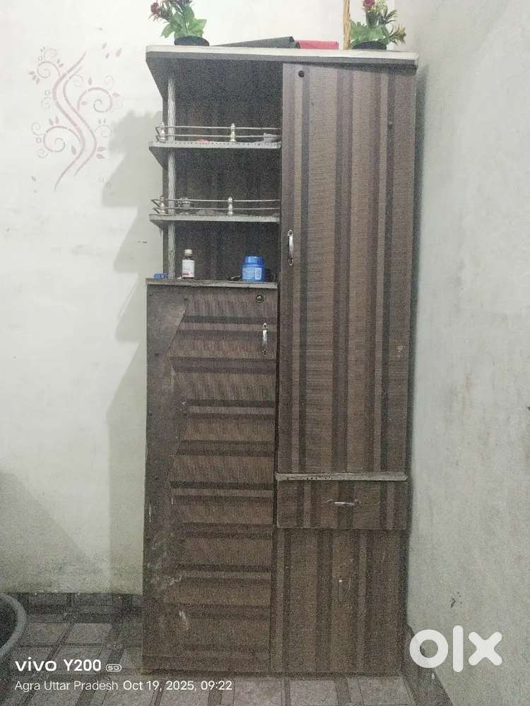 *2000 Rs Dressing Table (Reason Transfer)*