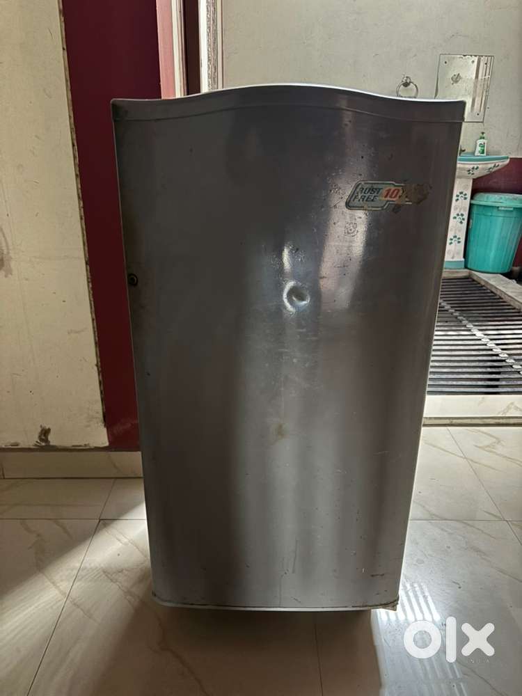 Godrej fridge Good Working condition (Rs 14000)