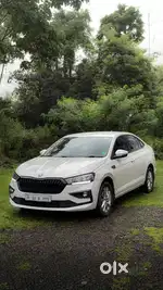 Skoda Slavia Ambition 1.0L TSI MT, 2022, Petrol