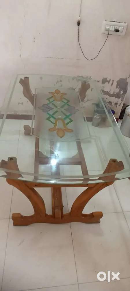 Daining teble with 4 chair