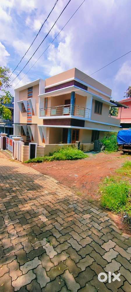 Kizhakkambalam, 4 bed house for rent 23000/month