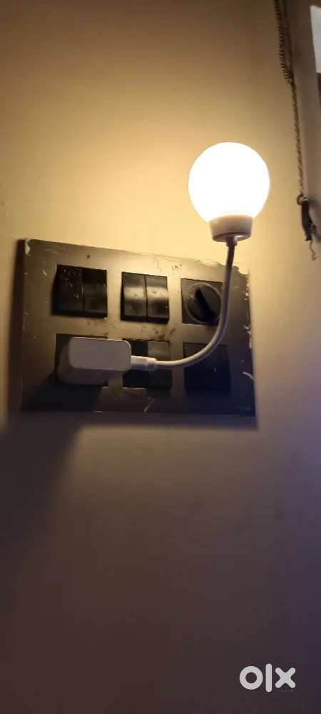 Urgently looking for a 1 room in a Preoccupied flat or a single room
