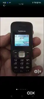 Nokia keypad phone old is gols