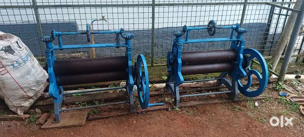 Rubber roller machine