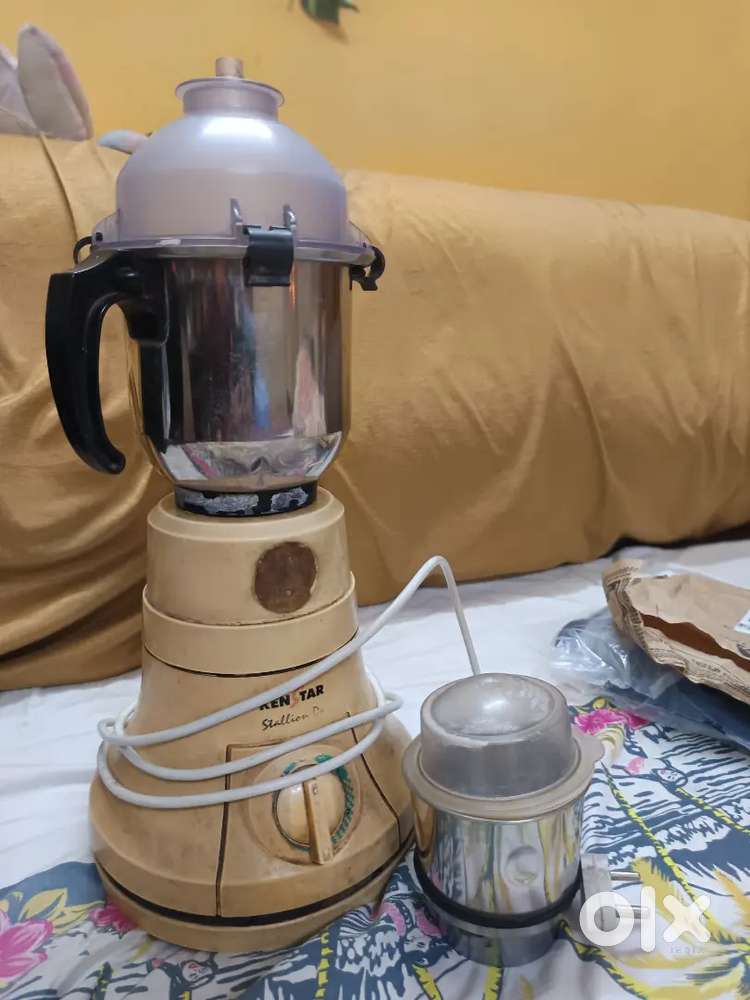 Mixer with Jars
