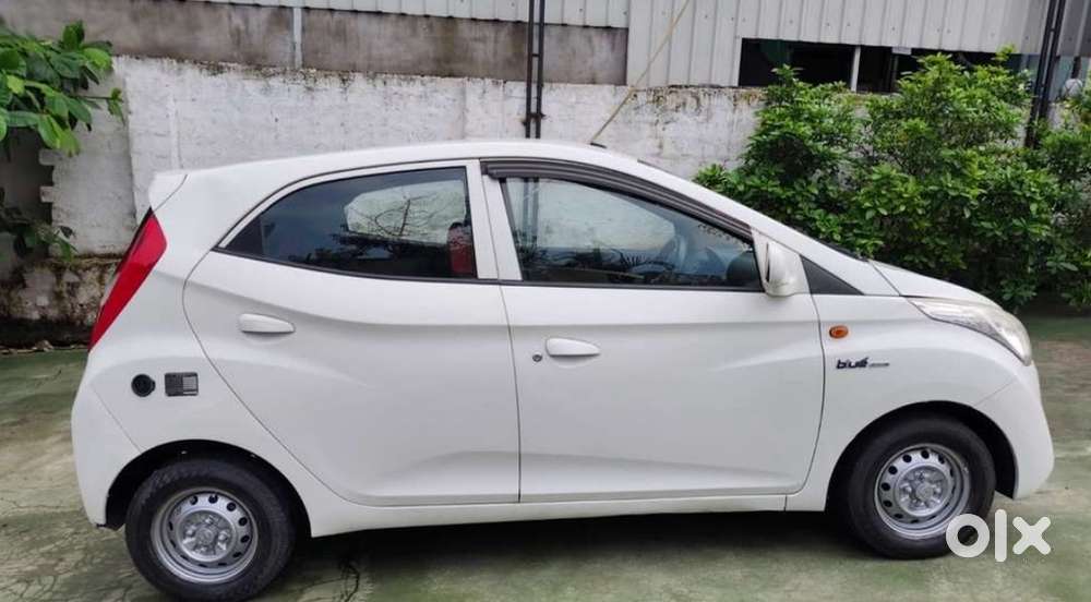 Hyundai EON 2012 Petrol Well Maintained