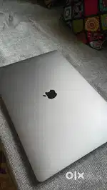 Macbook pro i7 16/512GB
