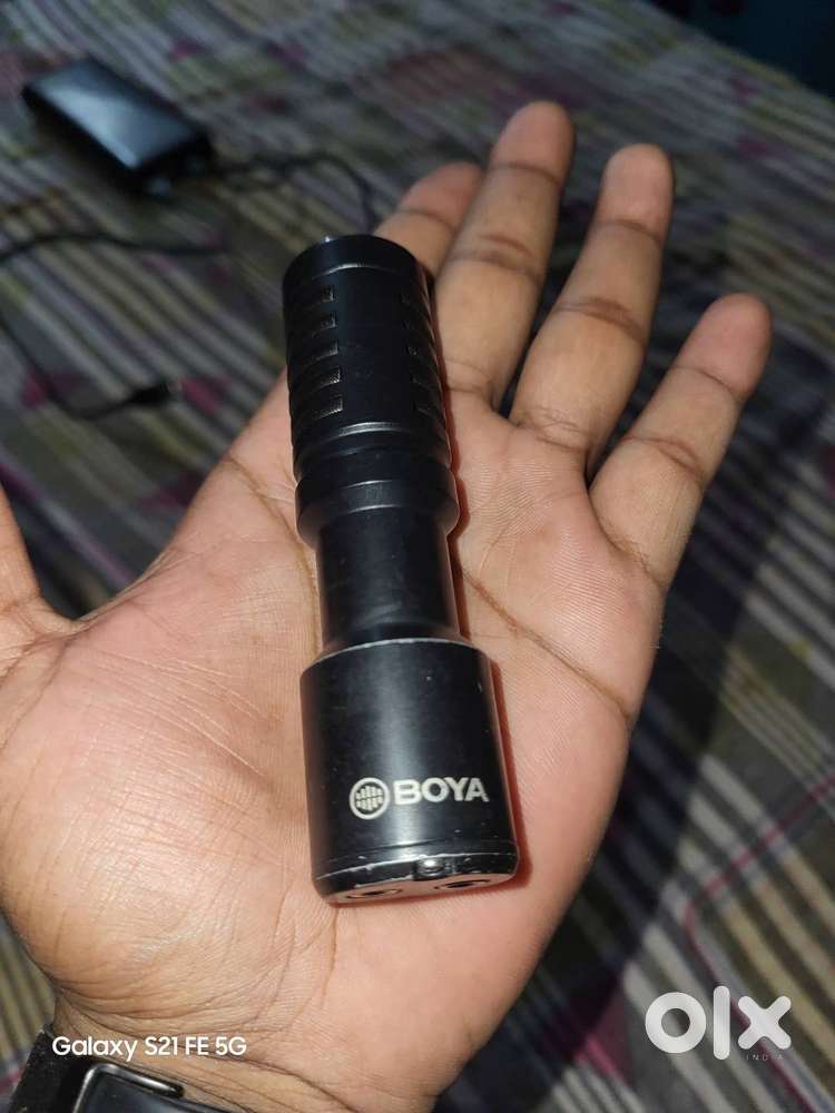 Boya By MM1+ shotgun Microphone for vlogging