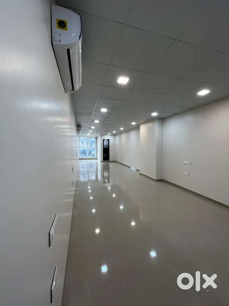 Commercial Office for Sale – DN nagar Andheri West