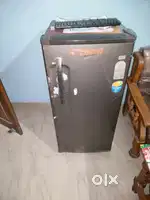 Fridge ka compressor kharab hai bas baki well maintained