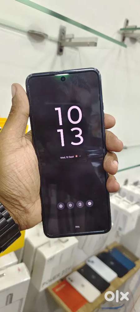 MOTOROLA RAZER 50 8/256GB FULL BOX AVAILABLE IN LOW PRICE