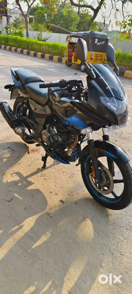 BAJAJ palsar 220 f