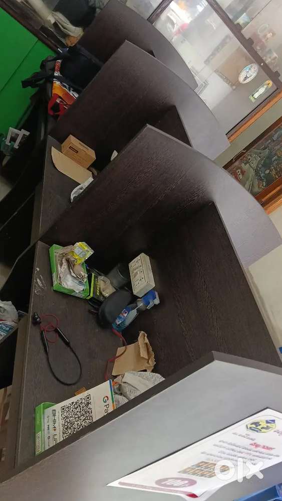 Computer table