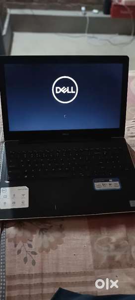 dell laptop 8/256 storage processor intel i3 7th gen