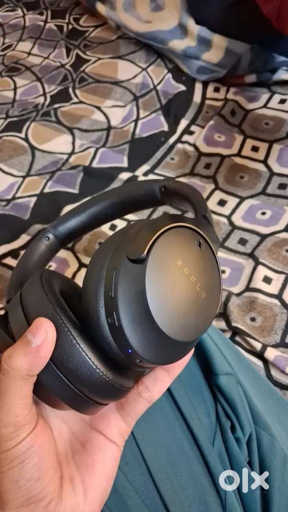 Boult Q Over Ear Bluetooth Headphones