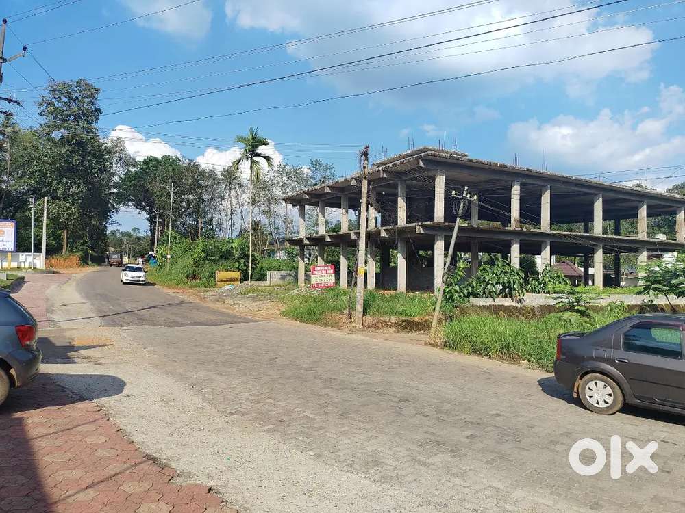 Commercial building for rent 11000 sq.ft