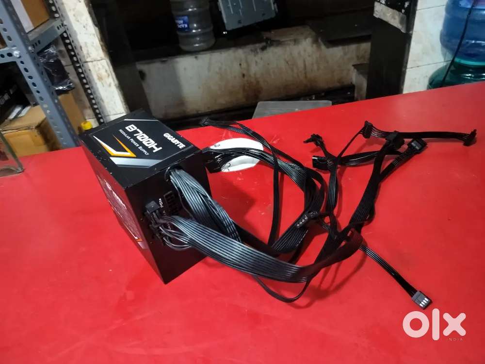 Gigabyte 700w modullar power supply perfect working and new looking