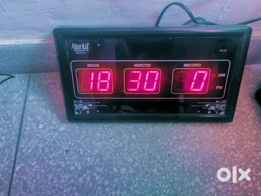 2 Digital wall clock