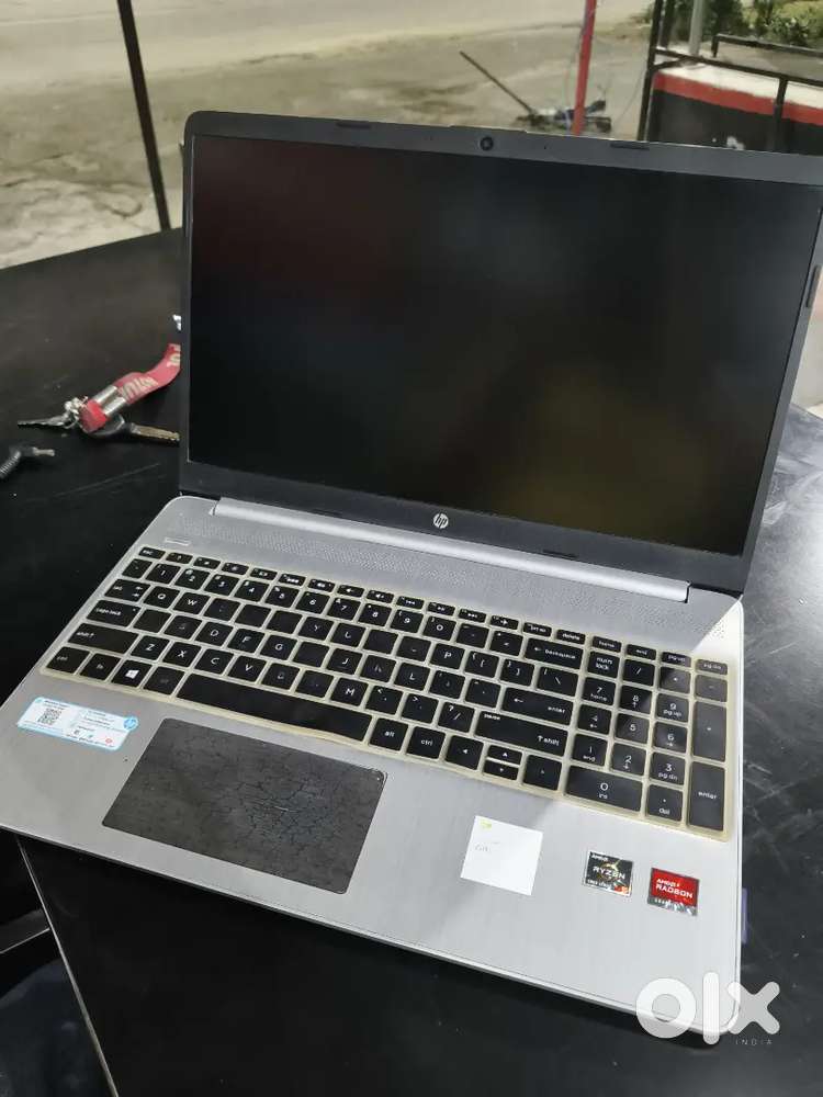 HP 15s Ryzen 5 512GB SSD with Graphic Card