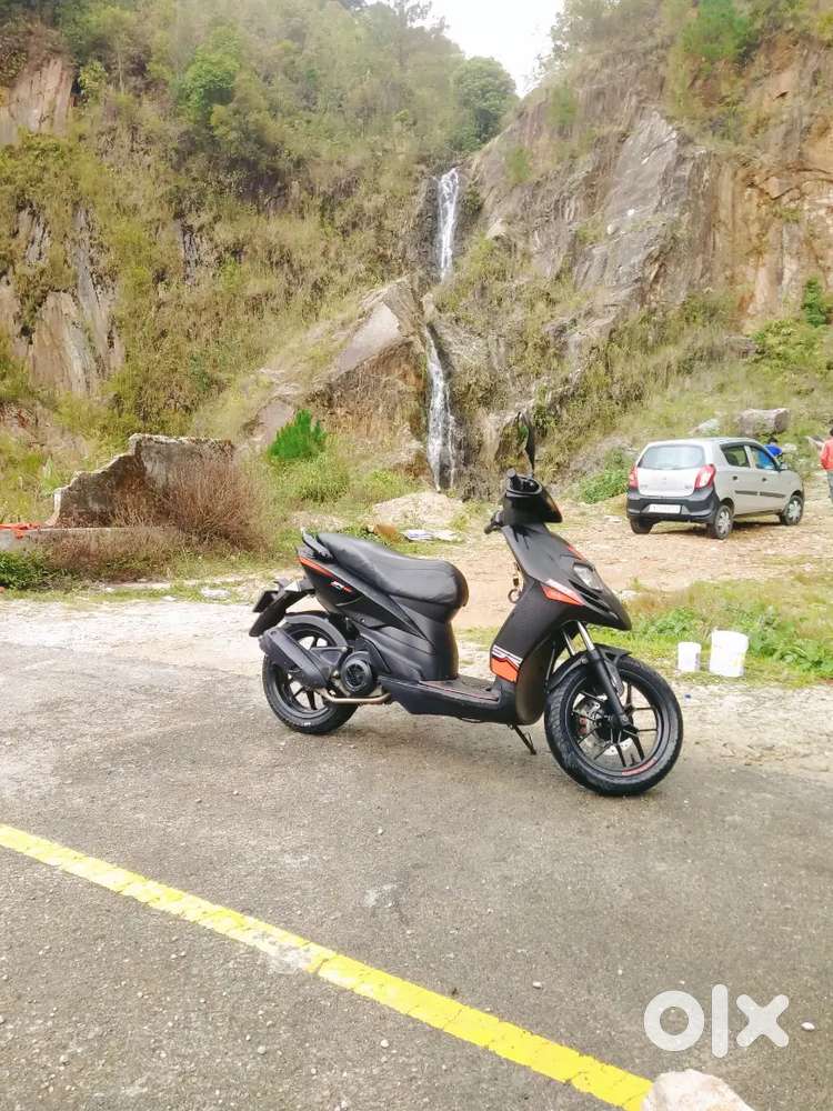 Aprilia sr