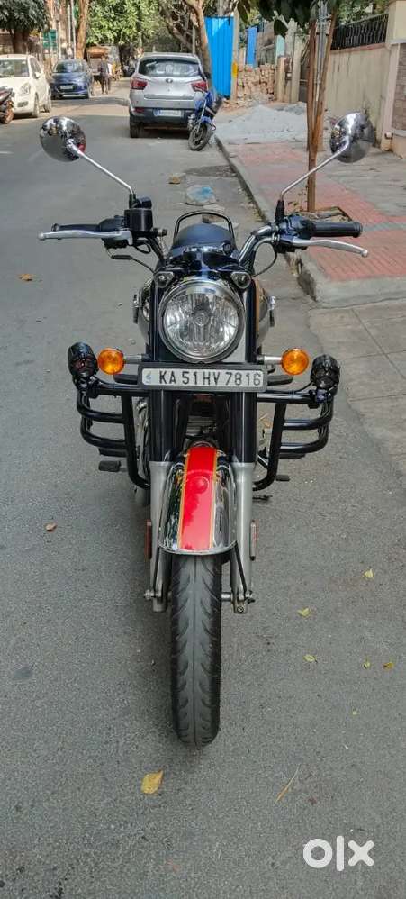 Royal Enfield classic 350 chrome red