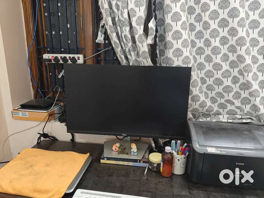 Dell monitor 27 inches, 4 years warenty. S2721 H