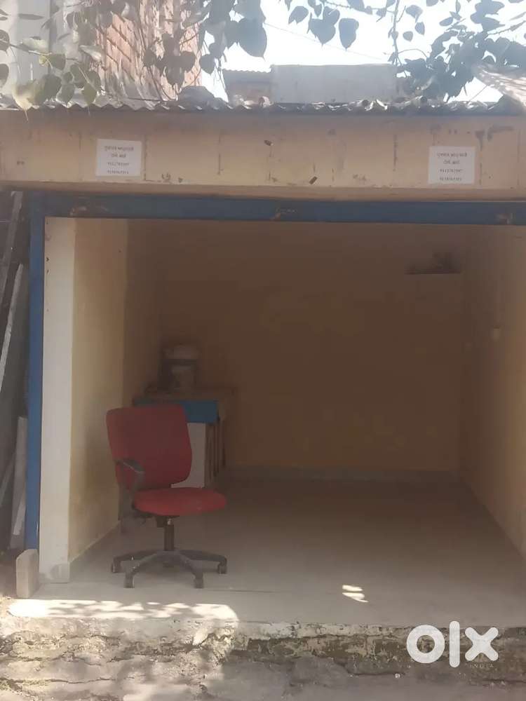 Shop on rent 125sq ft