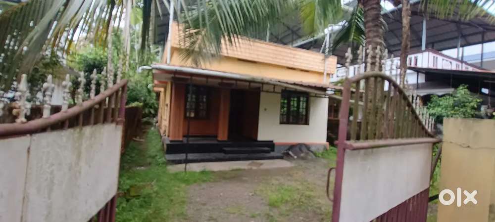 5.5 cent plot and house sale