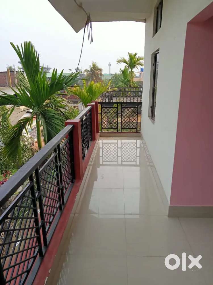 1bhk semi furnished Rooms available for family