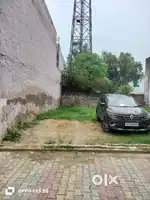 Me apna plot bech raha hun ambavihar me he prime location band galii