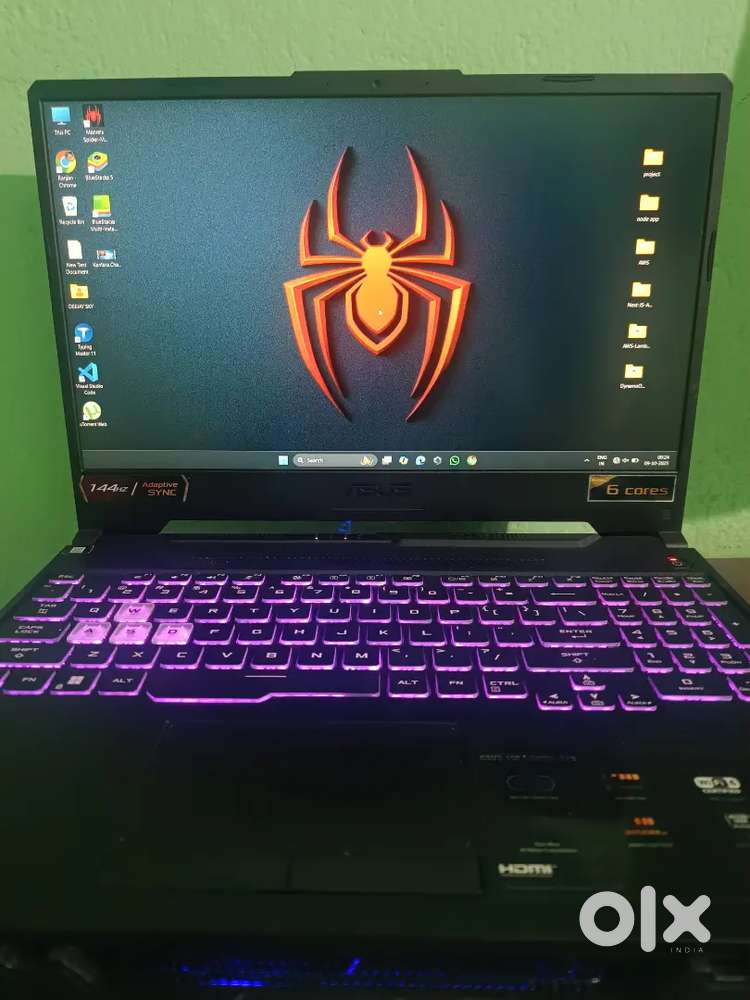 Less used gaming laptop. In new condition.