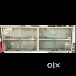 Glass counter dene ahe good condition