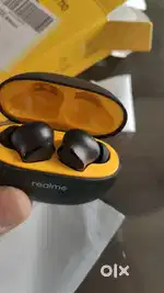 Real me buds T110