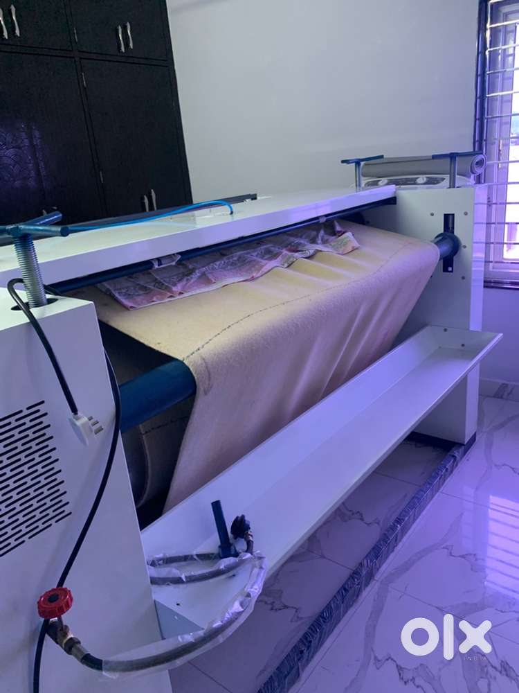 Saree rolling machine
