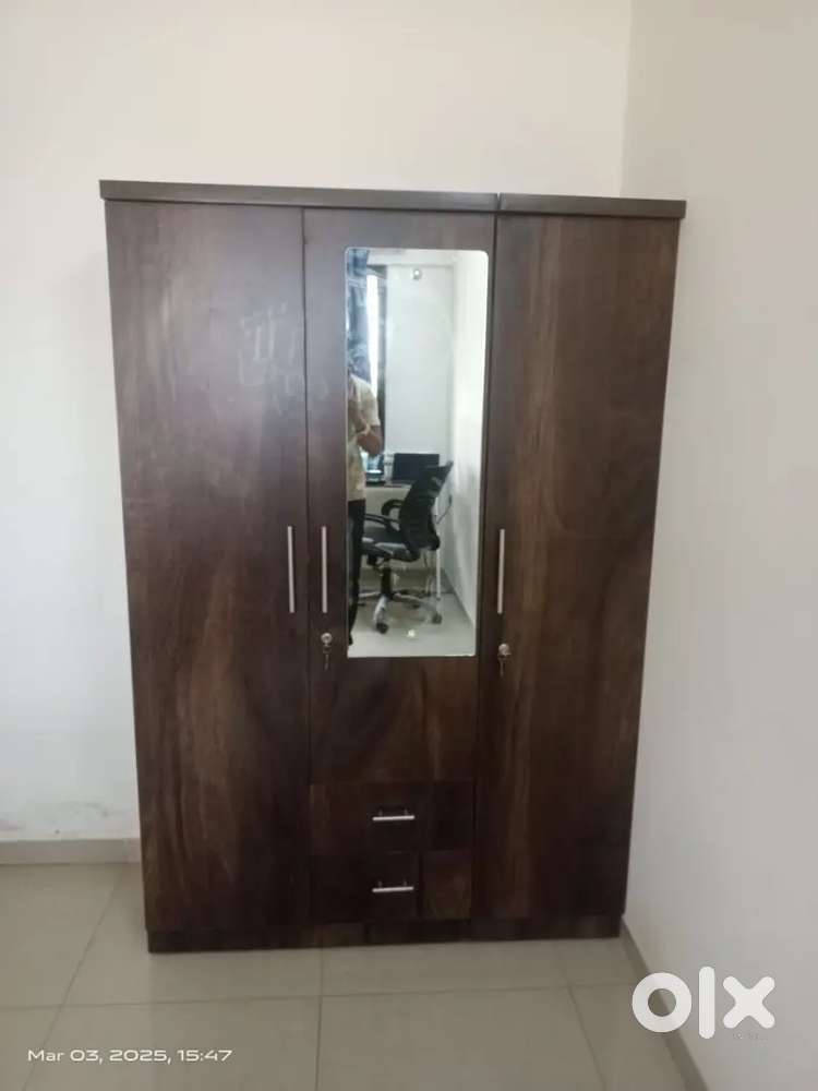 BRAND NEW 3 DOOR WARDROBE FROM FACTORY