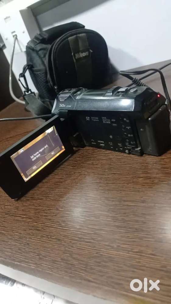 Panasonic HC-V770 Full HD Camcorder in Excellent Condition