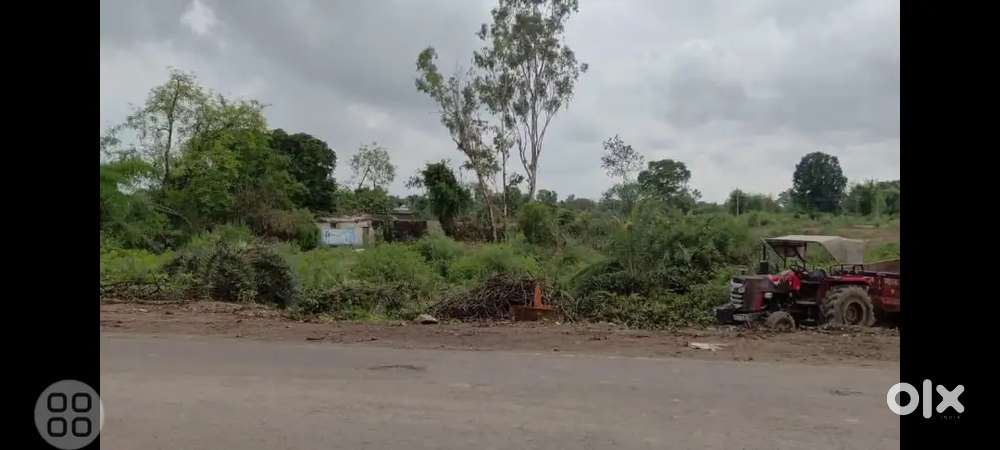 Plot for sale at Tighra to Lohraura road