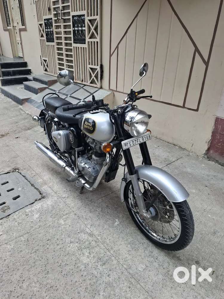 Royal Enfield classic 350 model 2017 less driven