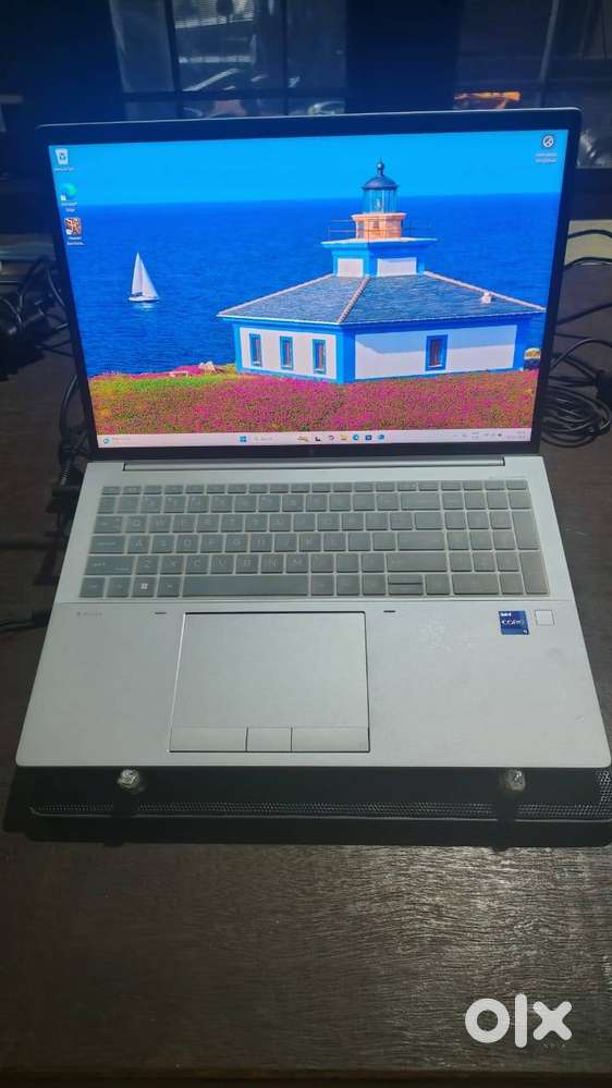 High end gaming laptop i9-12th gen, 24GB RAM, 16GB GFX