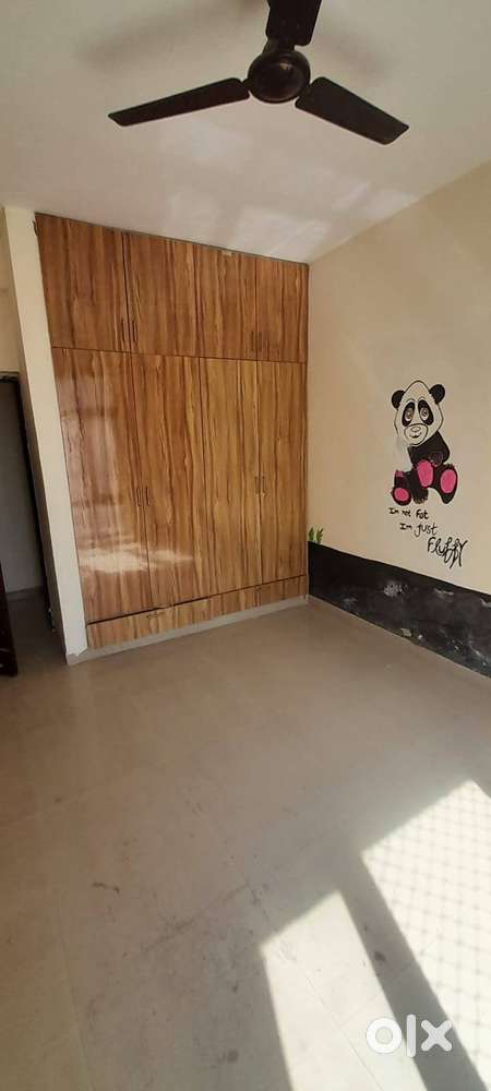 Urgent sale 4 Bhk flat in Rail Vihar on Vip road Zirakpur .